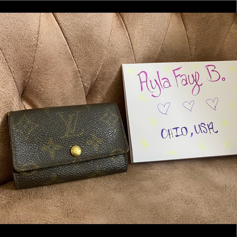 ✨SOLD✨ 2002 Vintage Louis Vuitton 6-Key Keyholder